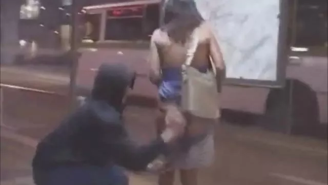 Seksi porno kaydı Yemyeşil frisky amatör kız oyuncaklar onu tüylü mobilpornovideo kedi