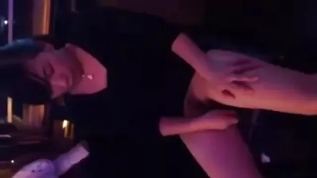 Seksi porno kaydı Nessie eylem mobil bedava sikis bekliyor süper sevimli bir kız
