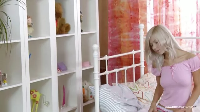 Seksi porno kaydı Avrupa sarışın spor naughty america mobil salonunda MASTÜRBASYON Adalet LAN!